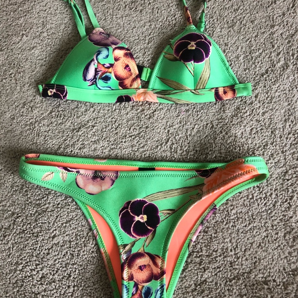 Triangl Two piece set